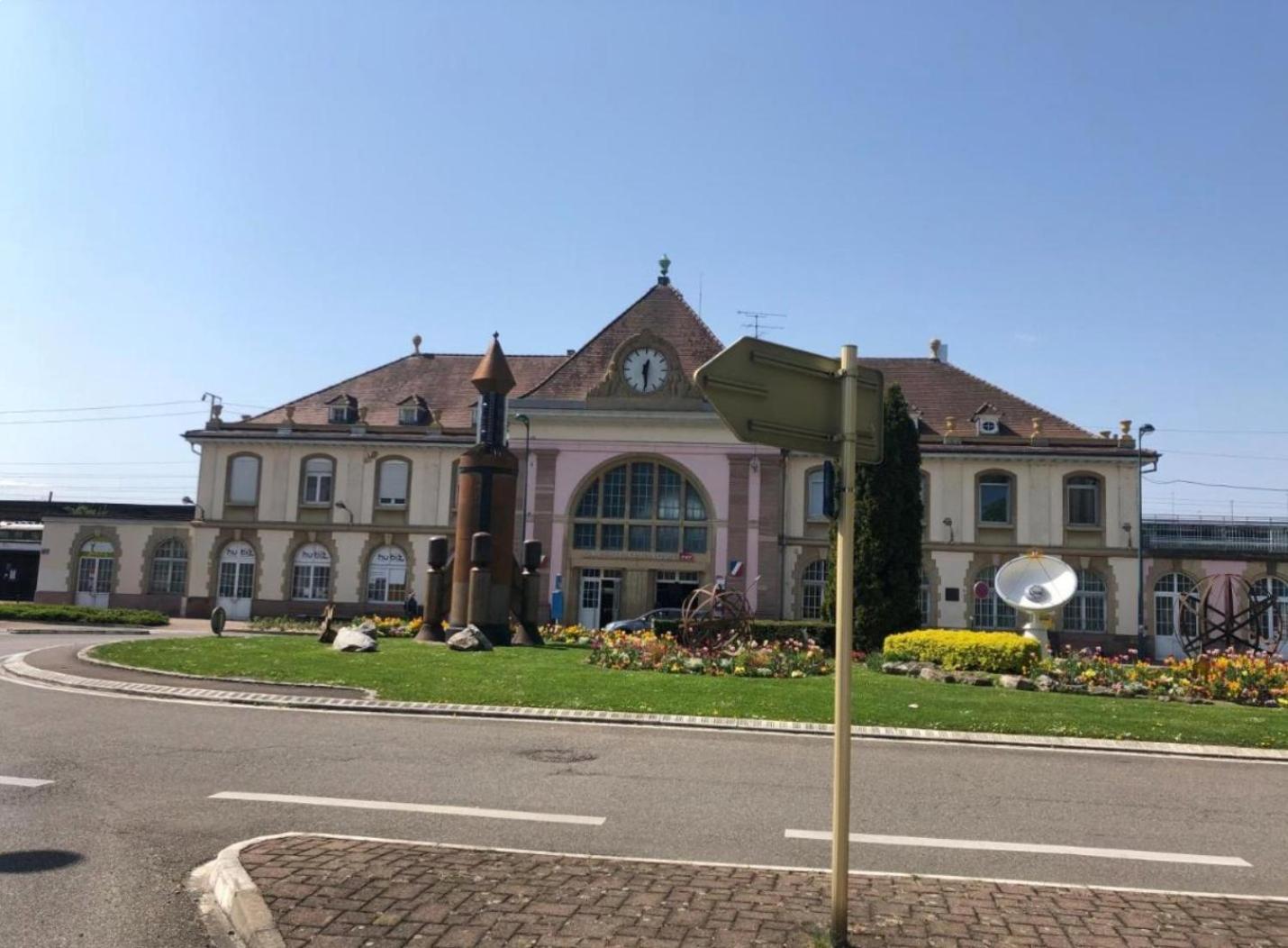 Top Studio Full Optional Saint Louis Vicino Stazione Saint Louis 68300 France Luaran gambar
